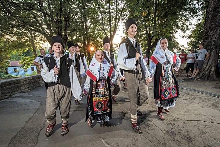   Beim Empfang in Berceto sorgte eine bulgarische Folklore-Gruppe für Stimmung.
