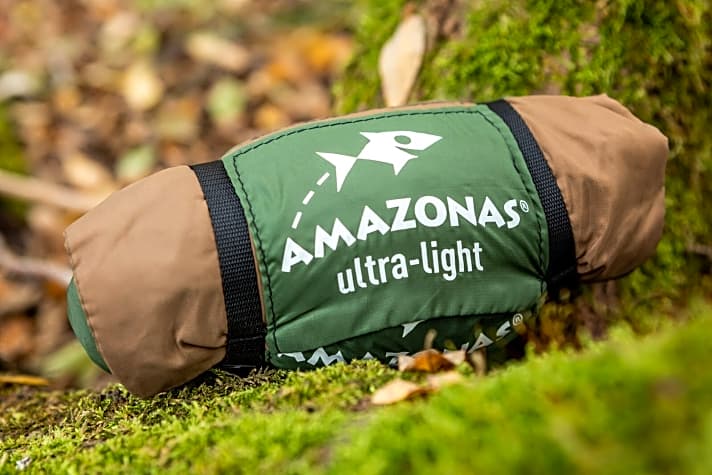   Die Amazonas Adventure Hammock ist ein echtes Leichtgewicht und so kompakt – eine wahre Immer-dabei-Hängematte.