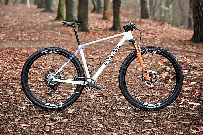   CANYON Exceed CFR Team | 8,8 kg / 100 mm / 29" 5799 Euro¹