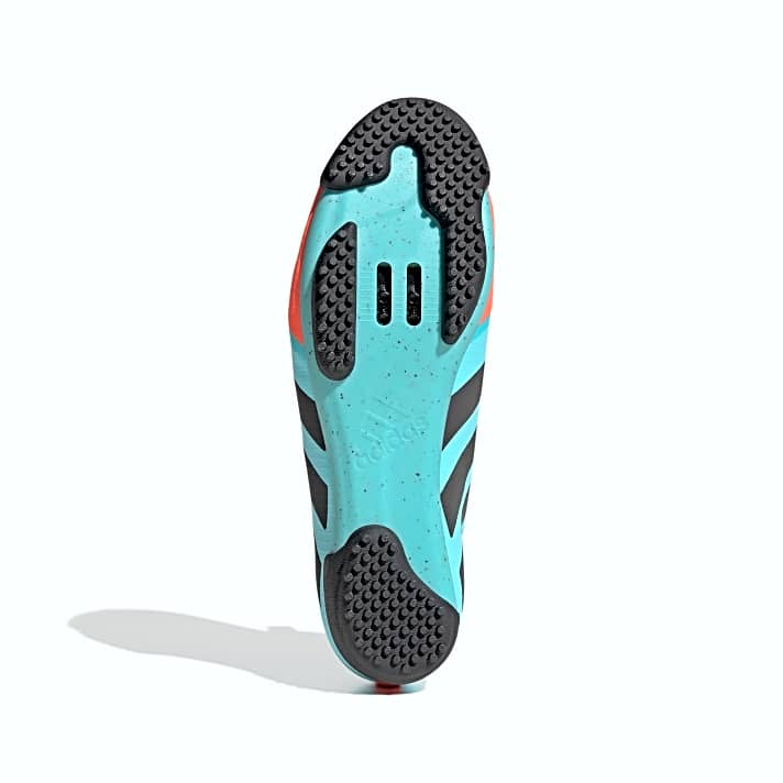   Lassen sich mit MTB-Pedalen und Cleats mit 2-Loch-Standard kombinieren: Die neuen Gravelbike-Schuhe von Adidas.