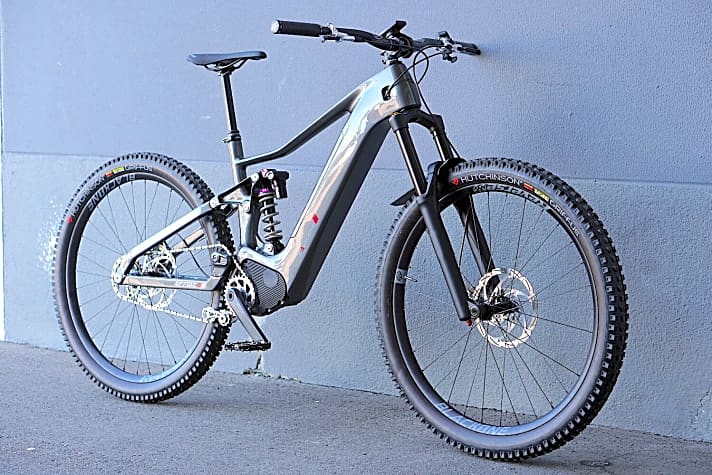   170/165 Millimeter Federweg, 29 Zoll, sportliche Geo: Das Konzept-Bike von Cavalerie will ein echtes Spaßgerät für wilde Trails werden.