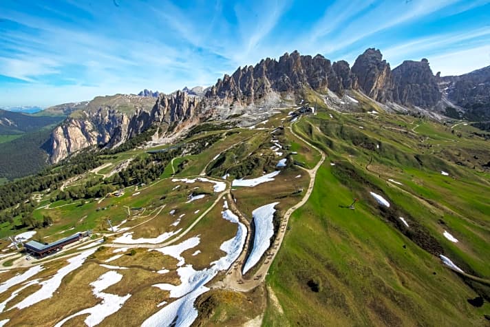   Beim Hero-Marathon umrundet man den berühmten Sella-Gebirgsstock in den Dolomiten.