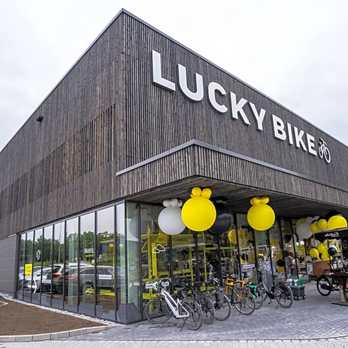   Die neue Firmenzentrale und Filiale von Lucky Bike in Bielefeld. Sie wurde im Juni 2021 neu eröffnet.