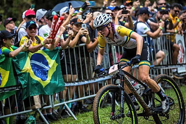   Aufholjagd: Die Australierin Rebecca McConnell kam mit den heißen Bedingungen bestens zurecht und entschied das Auftaktrennen in Brasilien für sich.