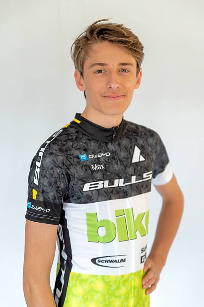   Wie Paulina startet auch Max Ebrecht im ersten Jahr U17. Max kommt aus München und konnte schon als U15-Fahrer in der Saison 2021 ein XCO-Sichtungsrennen gewinnen.