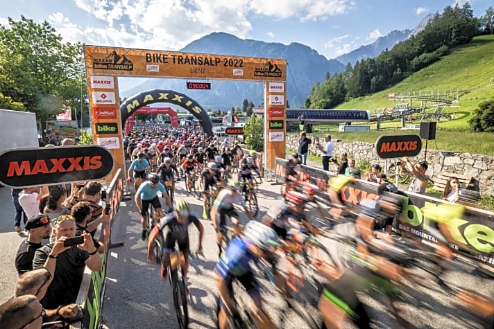 2022 ging es auf der ersten Etappe der Transalp von Lienz nach Sillian. Ziel des Rennens war und ist natürlich Riva del Garda.