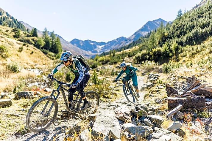 Op vlakke paden profiteren mountainbikers van wendbare fietsen die snel kunnen accelereren. Zware all-mountain fulls vertragen hier al snel het rijplezier.