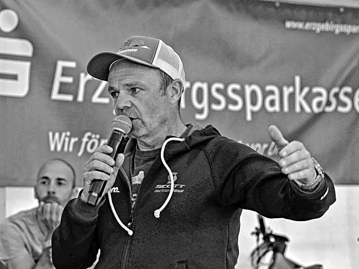 Albrecht Dietze organisiert den EBM seit 1993 zusammen mit seinem Vater Günter. Inspiriert hatte sie die Teilnahme am Schweizer Grand Raid Cristalp-Marathon.