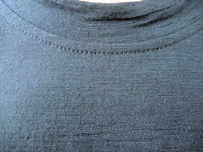   Das sehr fein gestrickte „M’s Microweight Crew“ von Smartwool ist äußerst hautfreundlich, wirft jedoch mehr Falten als Kunstfaser-Hemden. Auch hier gilt: Mehr Stoff wärmt mehr. 