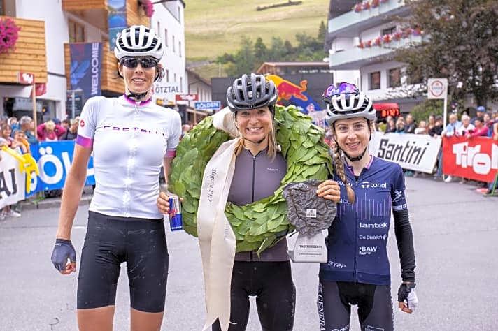 Martha Maltha (NED, 3. Platz), Catherine Rossmann (GER, 1. Platz), Samantha Arnaudo (ITA, 2. Platz),