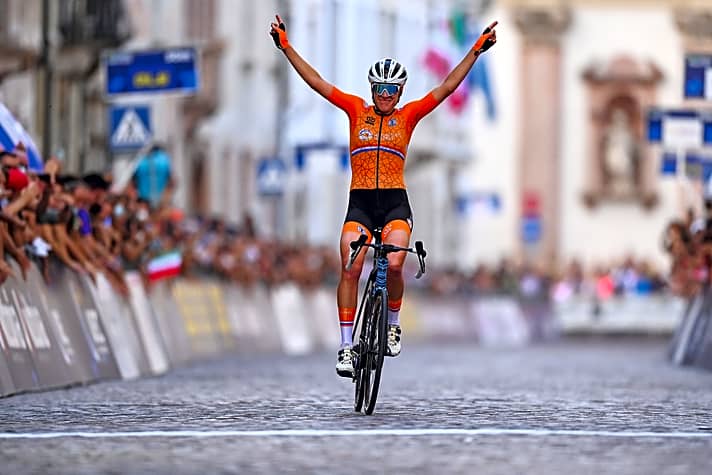 Im Straßenrennen der Damen wurde Ellen Van Dijk 2021 Europameisterin