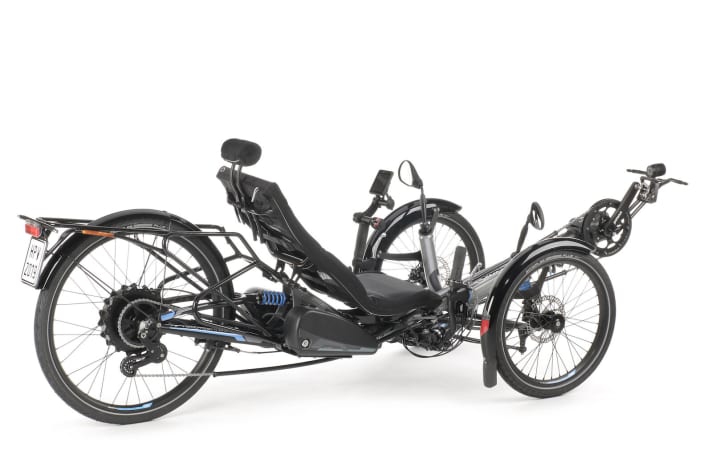    AWARD WINNER - Scorpion fs 26 S-Pedelec  Hersteller: HP Velotechnik - Jury Statement: Das Scorpion ist ein echter Autoersatz. Mit der Unterstützung bis zu 45 km/h ist das Liegerad sehr flott unterwegs. Alle Komponenten von der ausgeklügelten Lichtanlage bis zum Sitz mit Kopfstütze sind von hoher Qualität. Es gibt zahlreiche Anpassungsmöglichkeiten, um das Liegerad auf den Fahrer abzustimmen.