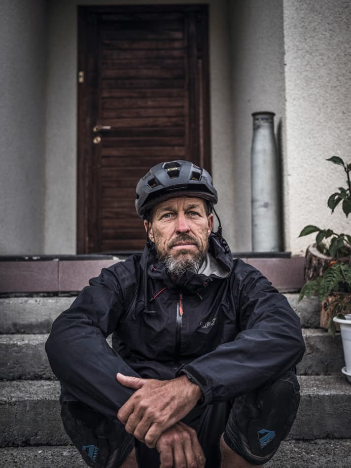   Dan Milner, Abenteuer-Biker: Nenn’ ein Land – Dan Milner war schon dort. Der in Chamonix wohnende Brite tourt seit mehr als 20 Jahren durch die Welt auf der Suche nach den besten Singletrails.