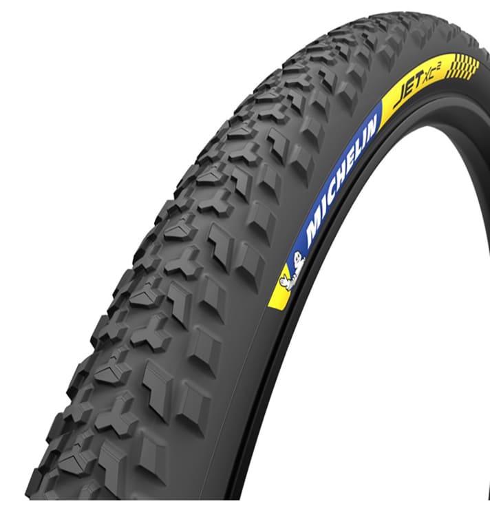   Der Michelin Jet XC2 ist gemacht für schnelle Sprints auf hartem Untergrund: Zugunsten eines geringen Rollwiderstands wurden die Profilblöcke flach gestaltet.