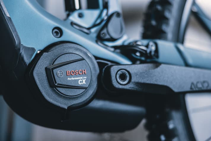 De beproefde Bosch Performance CX geeft de Stereo Hybrid een goede punch op de beklimmingen.