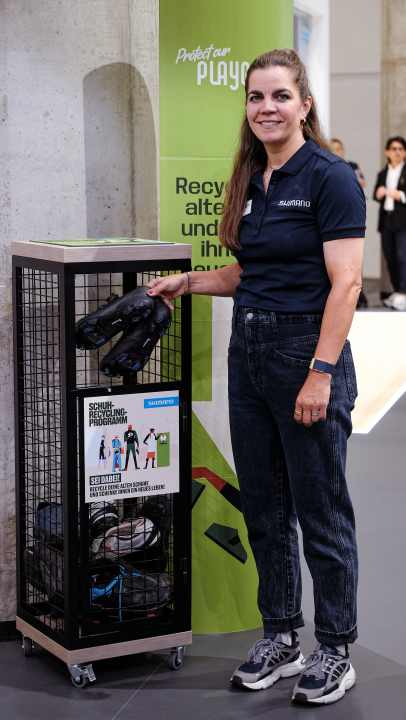 Wer beim Kauf eines neuen Paars Shimano-Schuhe gleichzeitig alte Schuhe zum Recycling abgibt, erhält als Dankeschön ein Paar Cleats gratis