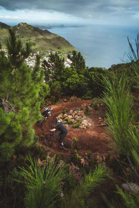 Die Atlantik-Insel ist von der Fläche her etwas größer als La Palma, nur 1861 Meter hoch, aber in Sachen Trails unglaublich vielseitig.
