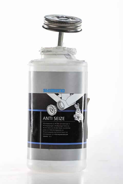 Shimano Montagefett >> <a href="https://amzn.to/3FFYA7U" target="_blank" rel="noopener noreferrer nofollow">hier erhältlich</a>* 