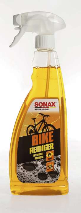 Rückt Schlamm kraftvoll zu Leibe: der Fahrradreiniger von Sonax