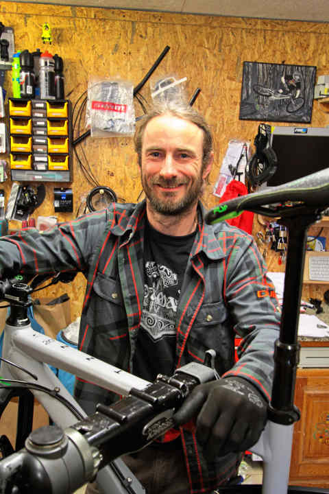 Peter Hanke, Chef des Bullhead House am Ochsenkopf. Der studierte Geologe hat seine Bike-Station samt Gasthaus nach amerikanischem Vorbild aufgebaut.