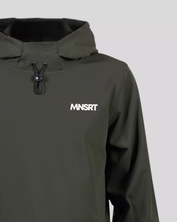 Mit optional eingenähtem Windbreaker ist der Tech Hoodie winddicht. Er ist innen eingenäht und von außen nicht sichtbar.